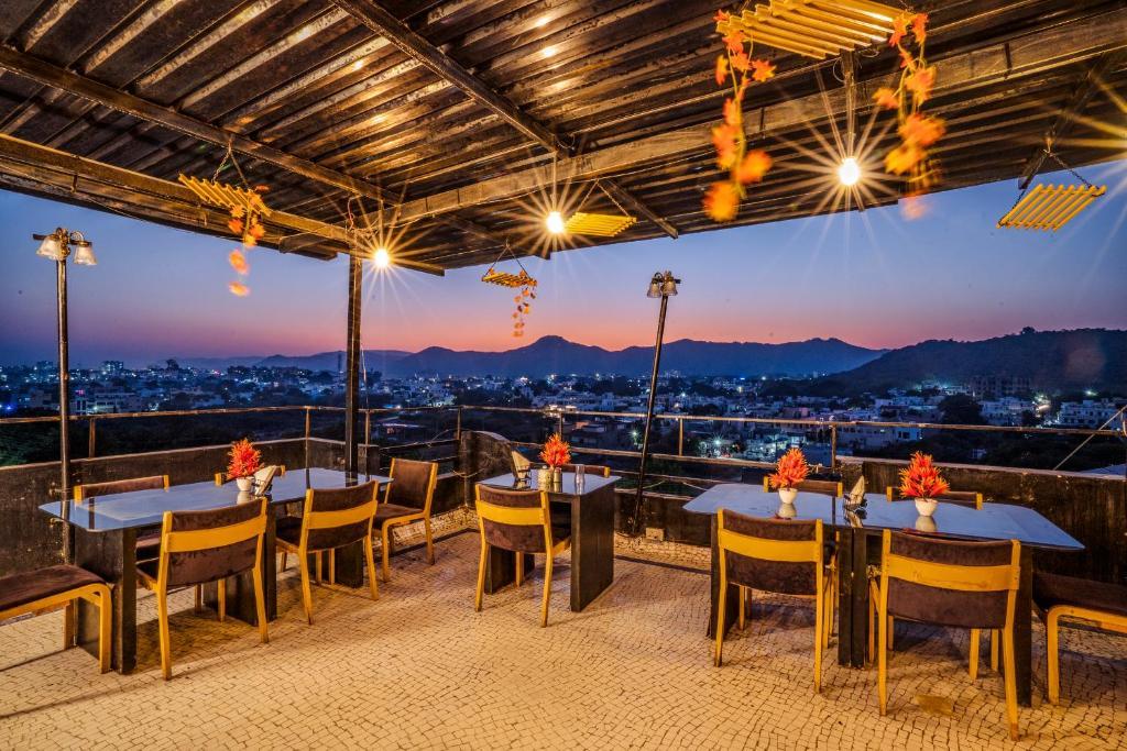 Tripli Udaipur Otel Dış mekan fotoğraf